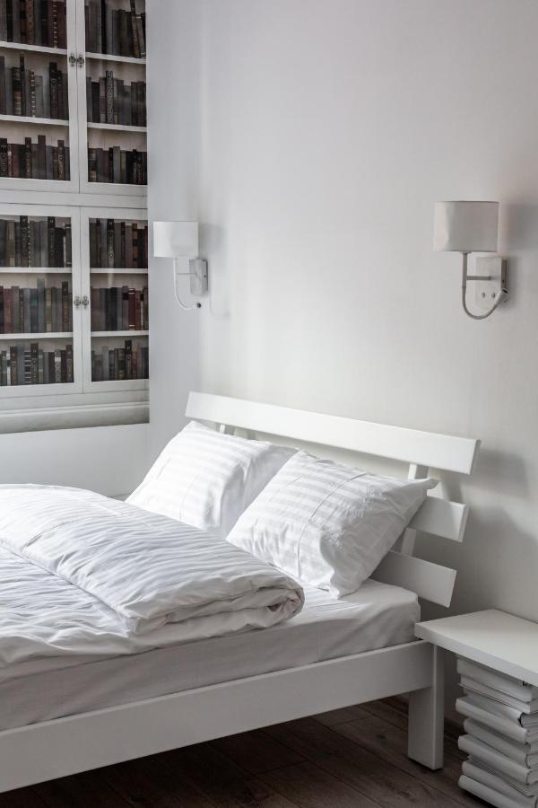 Bookinist apartment Lviv Buitenkant foto