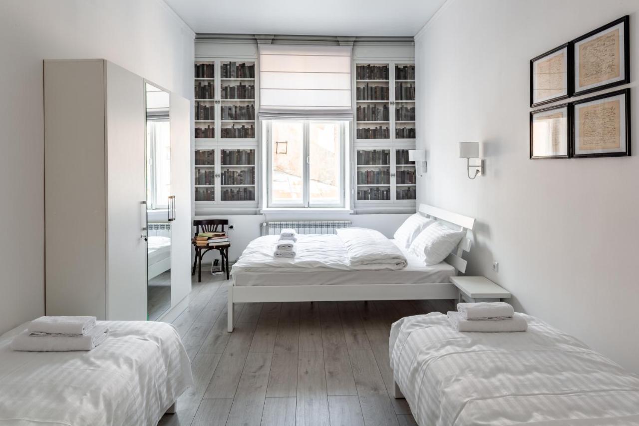 Bookinist apartment Lviv Buitenkant foto