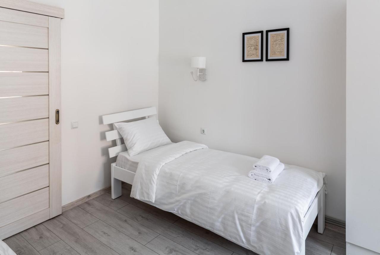 Bookinist apartment Lviv Buitenkant foto
