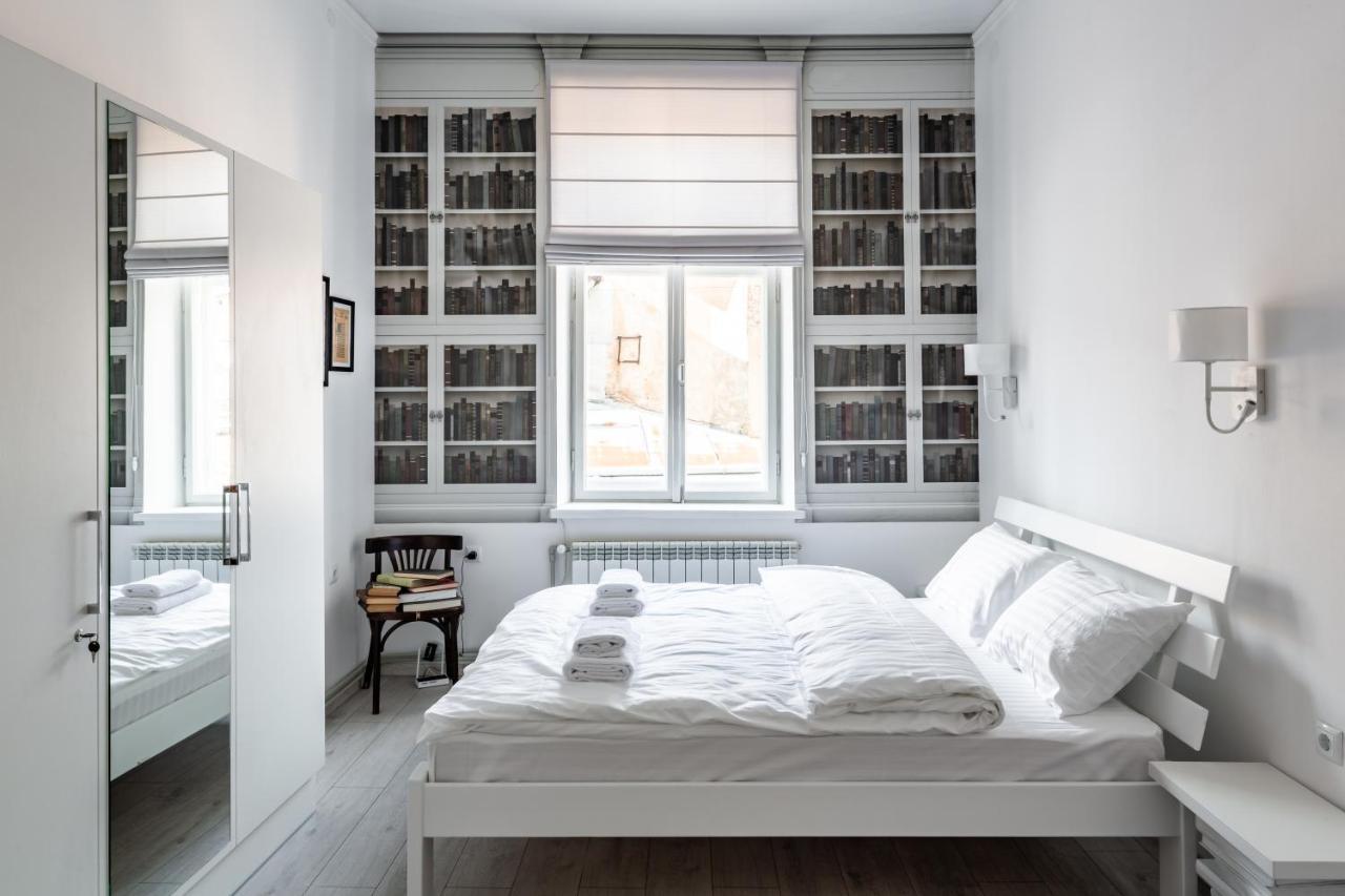 Bookinist apartment Lviv Buitenkant foto